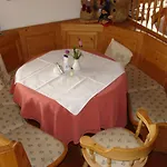Rupertus 4*